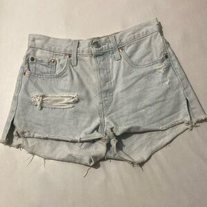 Levi light wash Jean shorts